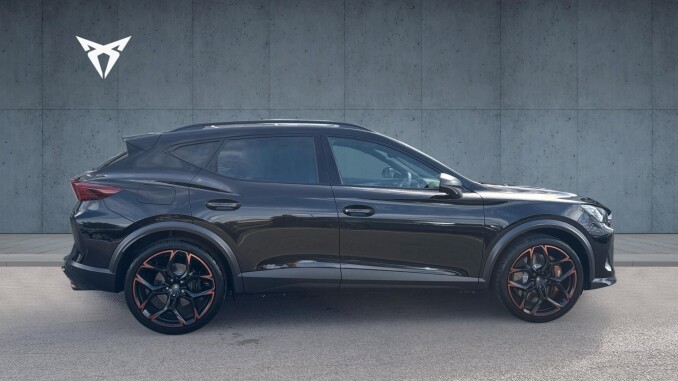 CUPRA Formentor 2.5 TSI 390 VZ5 5dr DSG 4Drive Petrol Estate - Image 4